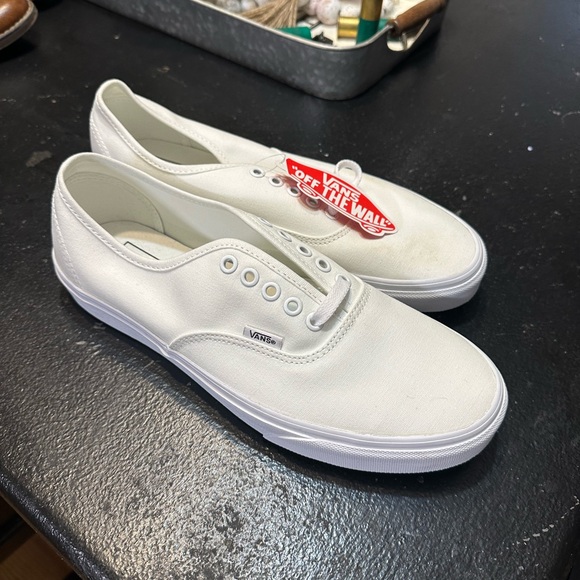 Vans - Picture 1 of 3